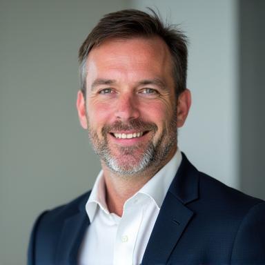 Professional headshot of James Carter, founder of AutoFinders.